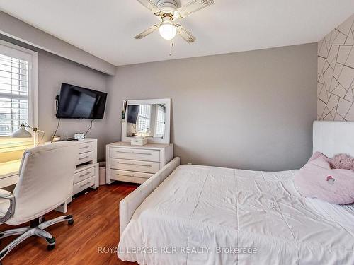 18 Terryellen Cres, Toronto, ON - Indoor Photo Showing Bedroom