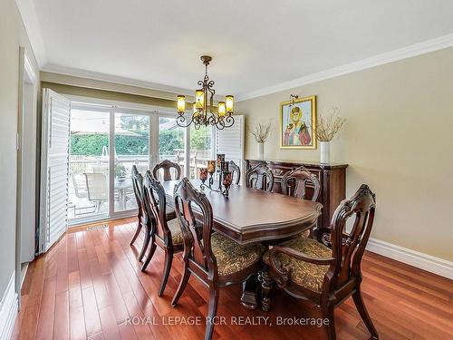 18 Terryellen Cres, Toronto, ON - Indoor Photo Showing Dining Room