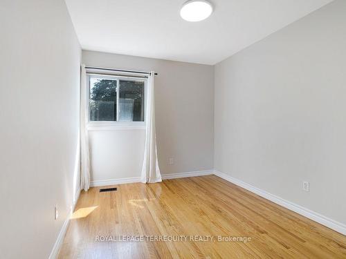 24-67 Old Burnhamthorpe Rd, Toronto, ON - Indoor Photo Showing Other Room