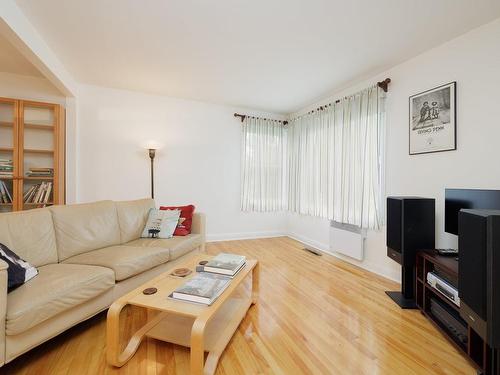 Living room - 282 Av. Martin, Dorval, QC - Indoor Photo Showing Living Room