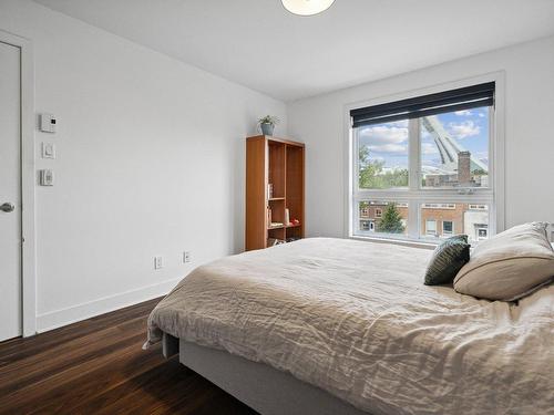 Bedroom - 403-4550 Rue Hochelaga, Montréal (Mercier/Hochelaga-Maisonneuve), QC - Indoor Photo Showing Bedroom