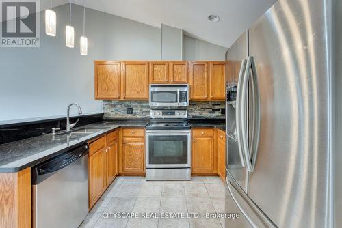 11816 Boulder Crescent, Windsor, ON - Indoor Photo Showing Kitchen With Double Sink