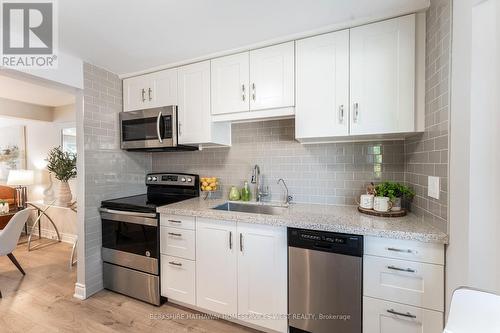 30 Reid Court, Guelph (Kortright Hills), ON - Indoor Photo Showing Kitchen With Stainless Steel Kitchen With Upgraded Kitchen