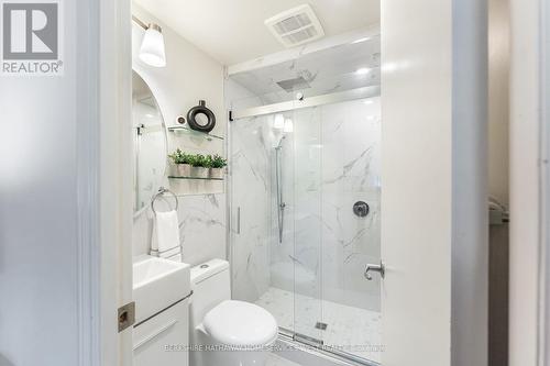 30 Reid Court, Guelph (Kortright Hills), ON - Indoor Photo Showing Bathroom