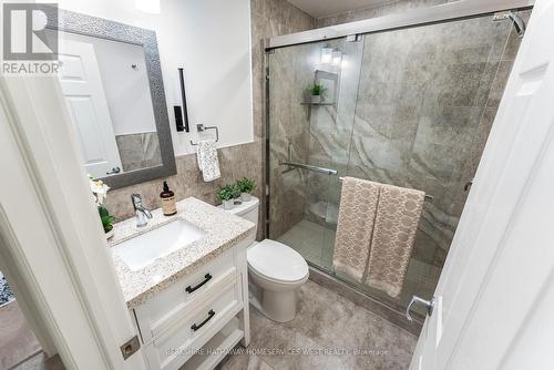 30 Reid Court, Guelph (Kortright Hills), ON - Indoor Photo Showing Bathroom