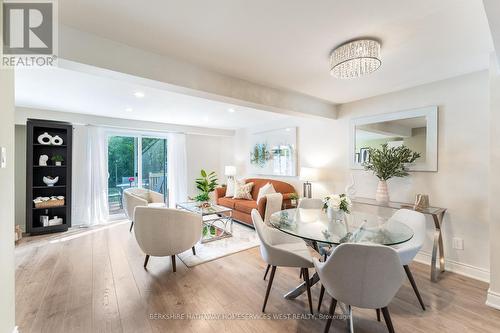 30 Reid Court, Guelph (Kortright Hills), ON - Indoor Photo Showing Dining Room