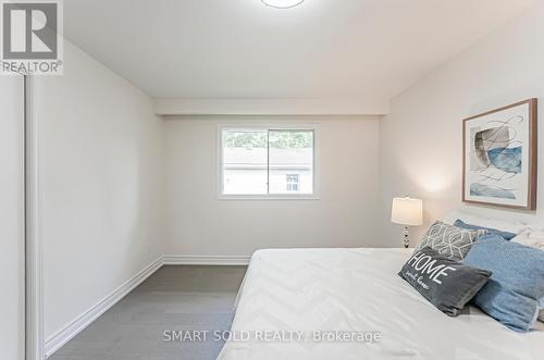 8412 Islington Avenue, Vaughan (Islington Woods), ON - Indoor Photo Showing Bedroom