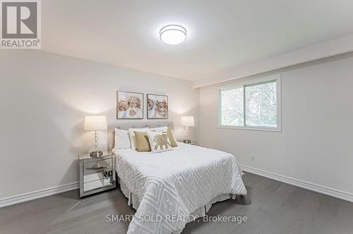 8412 Islington Avenue, Vaughan (Islington Woods), ON - Indoor Photo Showing Bedroom