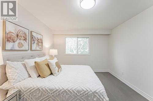 8412 Islington Avenue, Vaughan (Islington Woods), ON - Indoor Photo Showing Bedroom