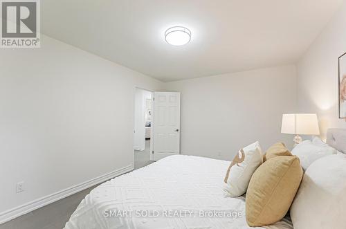 8412 Islington Avenue, Vaughan (Islington Woods), ON - Indoor Photo Showing Bedroom