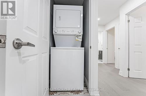 8412 Islington Avenue, Vaughan (Islington Woods), ON - Indoor Photo Showing Laundry Room