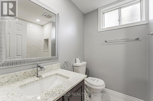 8412 Islington Avenue, Vaughan (Islington Woods), ON - Indoor Photo Showing Bathroom