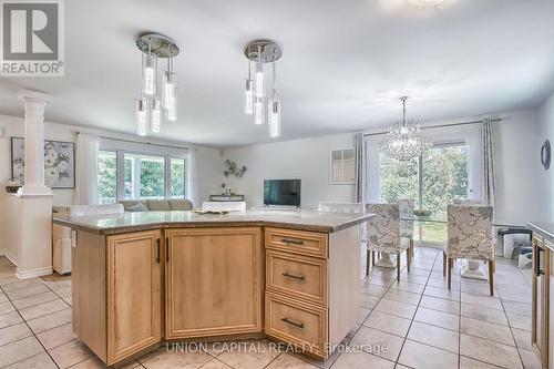 22823 Weirs Side Road, Georgina, ON - Indoor Photo Showing Kitchen