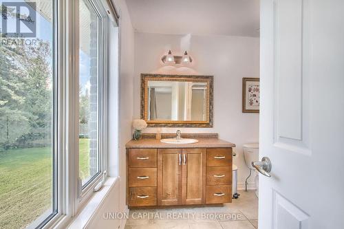 22823 Weirs Side Road, Georgina, ON - Indoor Photo Showing Bathroom