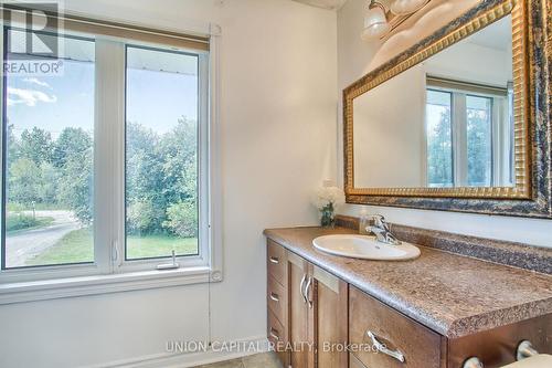 22823 Weirs Side Road, Georgina (Pefferlaw), ON - Indoor Photo Showing Bathroom