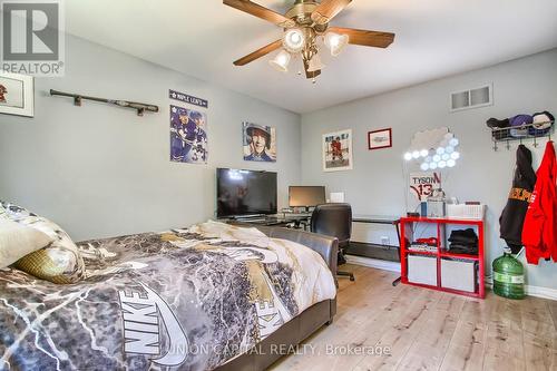 22823 Weirs Side Road, Georgina (Pefferlaw), ON - Indoor Photo Showing Bedroom