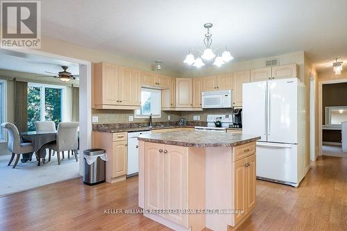 30 Illinois Crescent, Wasaga Beach, ON - Indoor Photo Showing Kitchen