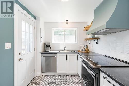 543 Oleary Lane, Tay, ON - Indoor Photo Showing Kitchen