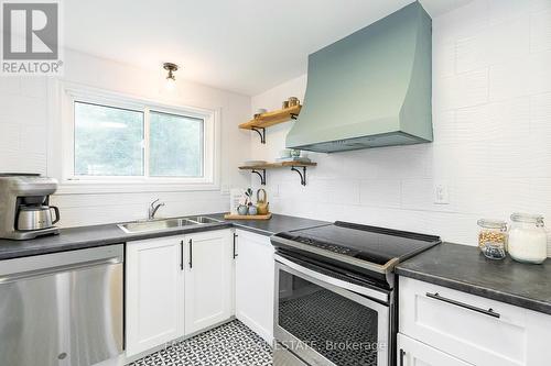 543 Oleary Lane, Tay, ON - Indoor Photo Showing Kitchen With Double Sink