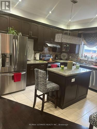 18 Cobalt Street, Toronto (Mount Dennis), ON - Indoor Photo Showing Kitchen