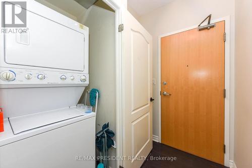 1101 - 3865 Lake Shore Boulevard W, Toronto (Long Branch), ON - Indoor Photo Showing Laundry Room