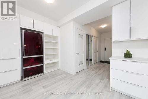 804B - 4655 Metcalfe Avenue, Mississauga, ON - Indoor Photo Showing Other Room