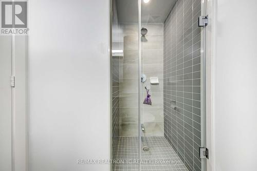 804B - 4655 Metcalfe Avenue, Mississauga (Central Erin Mills), ON - Indoor Photo Showing Bathroom