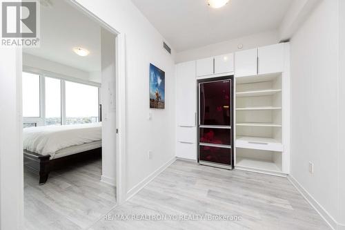 804B - 4655 Metcalfe Avenue, Mississauga (Central Erin Mills), ON - Indoor Photo Showing Other Room