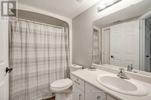 110 - 1441 Walker'S Line, Burlington, ON - Indoor Photo Showing Bathroom