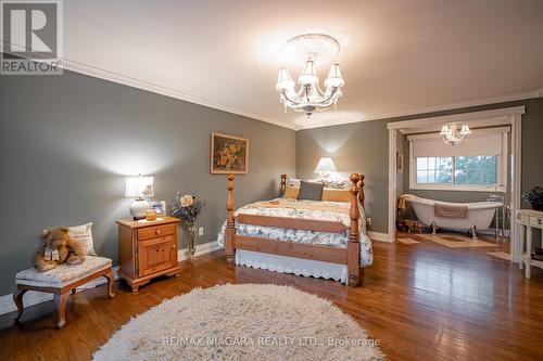 2065 Seventh Street, St. Catharines, ON - Indoor Photo Showing Bedroom