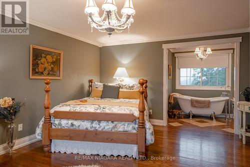 2065 Seventh Street, St. Catharines, ON - Indoor Photo Showing Bedroom