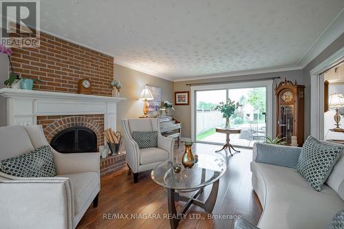 2065 Seventh Street, St. Catharines, ON - Indoor Photo Showing Living Room With Fireplace