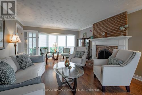 2065 Seventh Street, St. Catharines, ON - Indoor Photo Showing Living Room With Fireplace