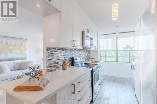 408 - 21 Knightsbridge Road, Brampton, ON - Indoor Photo Showing Kitchen