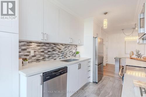 408 - 21 Knightsbridge Road, Brampton (Queen Street Corridor), ON - Indoor Photo Showing Kitchen With Upgraded Kitchen