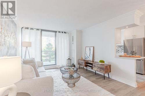 408 - 21 Knightsbridge Road, Brampton, ON - Indoor Photo Showing Living Room