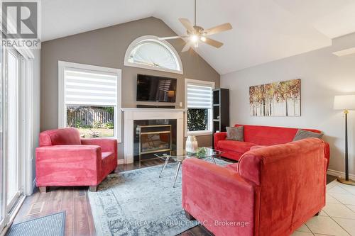 10 Oak Gardens Court, Brampton (Sandringham-Wellington), ON - Indoor Photo Showing Living Room With Fireplace