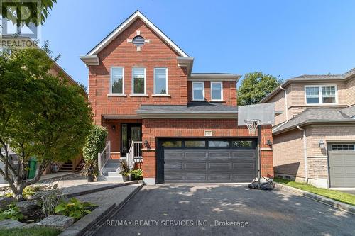 10 Oak Gardens Court, Brampton, ON - Outdoor With Facade