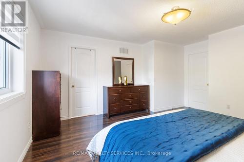 10 Oak Gardens Court, Brampton (Sandringham-Wellington), ON - Indoor Photo Showing Bedroom