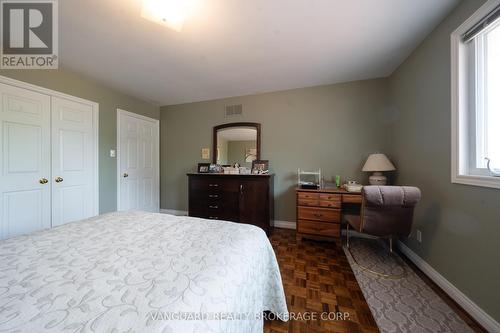 5 Norris Place, Toronto (Humberlea-Pelmo Park), ON - Indoor Photo Showing Bedroom