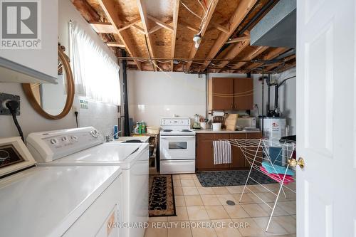 5 Norris Place, Toronto (Humberlea-Pelmo Park), ON - Indoor Photo Showing Laundry Room