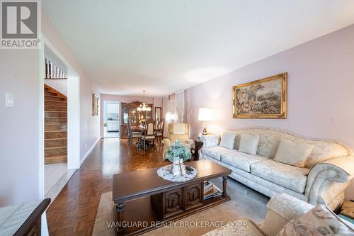 5 Norris Place, Toronto (Humberlea-Pelmo Park), ON - Indoor Photo Showing Living Room