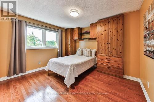 1368 Outlook Terrace, Oakville, ON - Indoor Photo Showing Bedroom