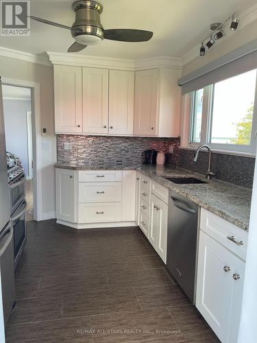 832 Cedar Glen Road, Kawartha Lakes, ON - Indoor Photo Showing Kitchen