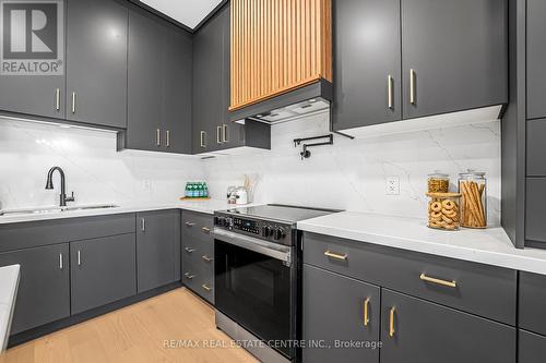 99 Hillcrest Road, Port Colborne, ON - Indoor Photo Showing Kitchen With Upgraded Kitchen