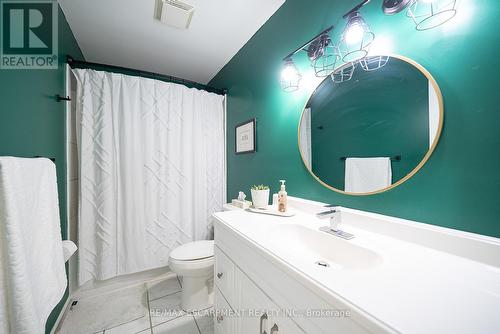 27 Mulholland Drive, Brant, ON - Indoor Photo Showing Bathroom