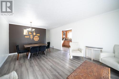 27 Mulholland Drive, Brant (Paris), ON - Indoor Photo Showing Living Room