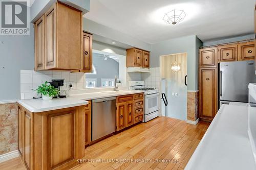 32 Old Orchard Drive, Hamilton (Riverdale), ON - Indoor Photo Showing Kitchen