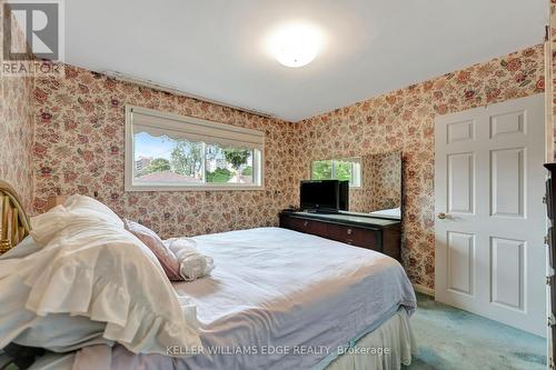 32 Old Orchard Drive, Hamilton (Riverdale), ON - Indoor Photo Showing Bedroom