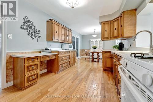 32 Old Orchard Drive, Hamilton, ON - Indoor Photo Showing Kitchen